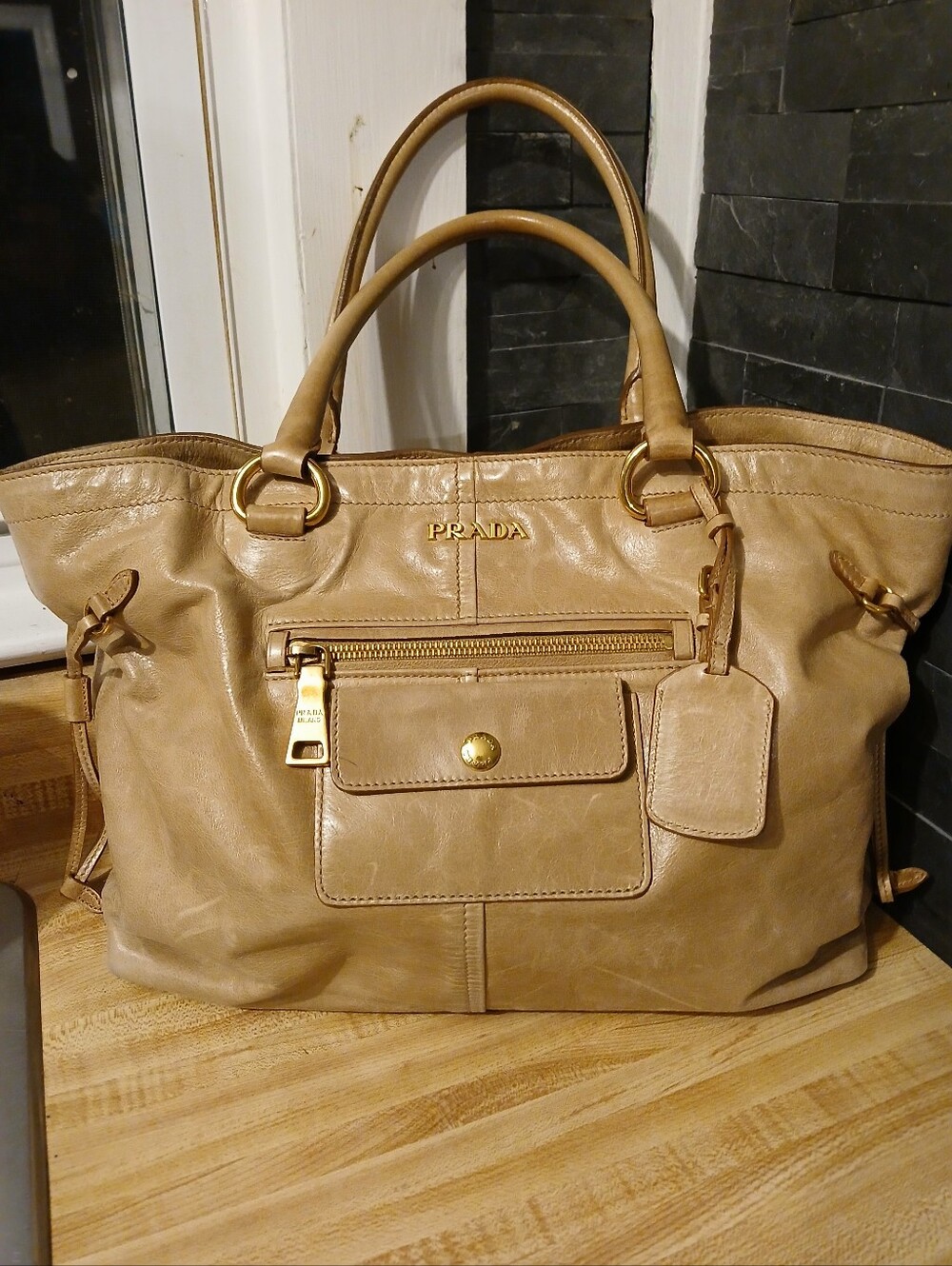 ❤️PRADA EUC Tan Leather Shoulder Bag